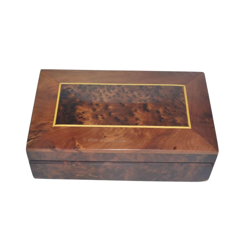 boite_bois_thuya_couverture_jaune_ligne