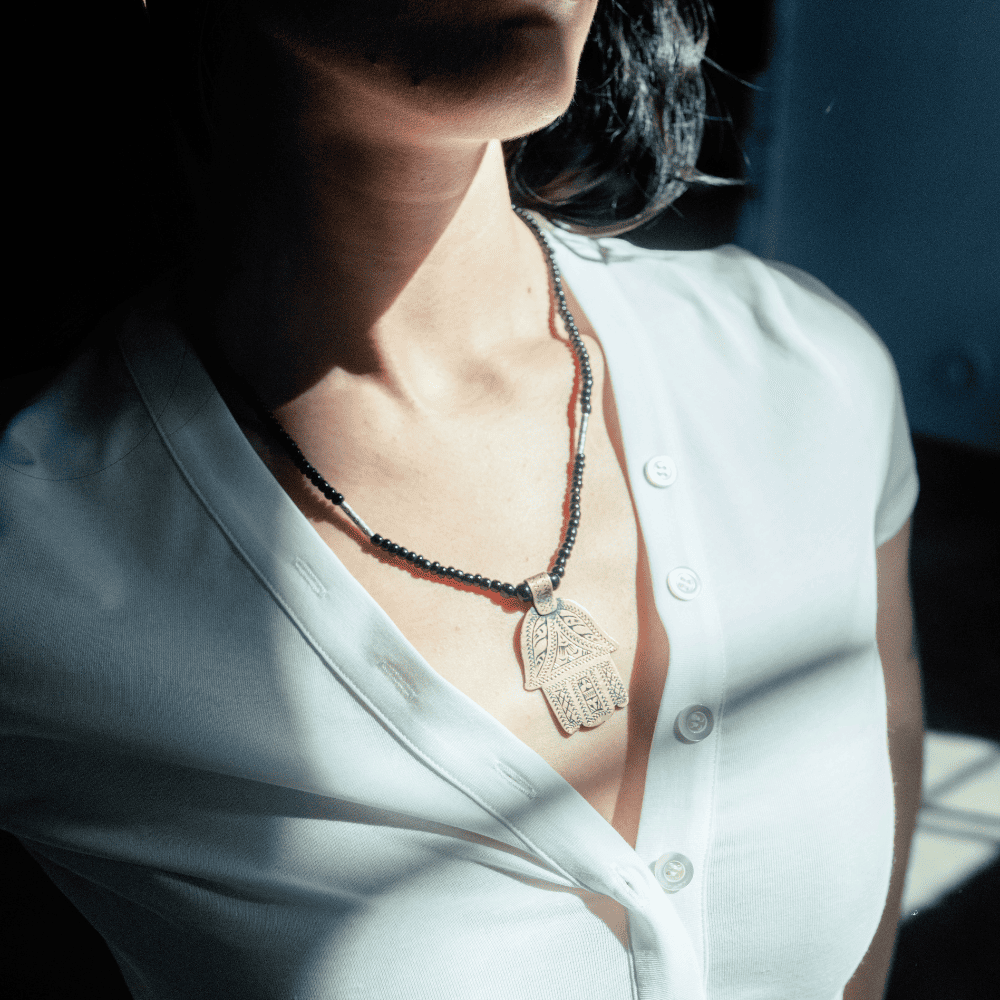 Necklace Khmissa_collier