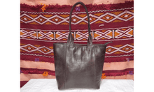Load image into Gallery viewer, Handbag Kati