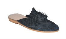 Load image into Gallery viewer, Shoes of doum